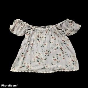 Charlotte Russe Flowy Shirt; Women’s Small; EUC